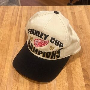 Detroit Red Wings 1997 Stanley Cup Champions Cap